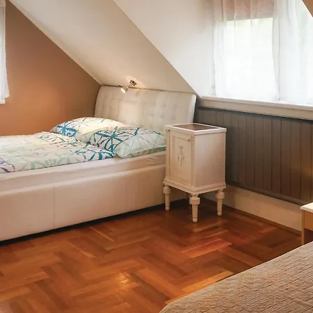 Stunning In W/ Wifi And 3 Bedrooms Apartment