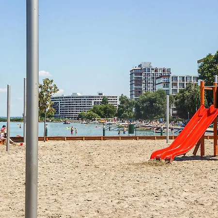 Stunning In W/ Wifi And 3 Bedrooms Apartment *
